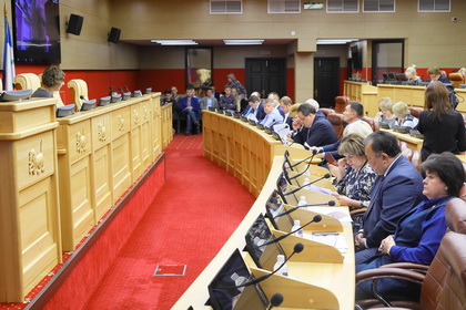 Вопрос межбюджетных отношений обсудили депутаты в рамках контроля исполнения постановления к закону о бюджете